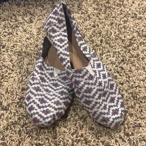 Toms Geometric Pattern Size 9